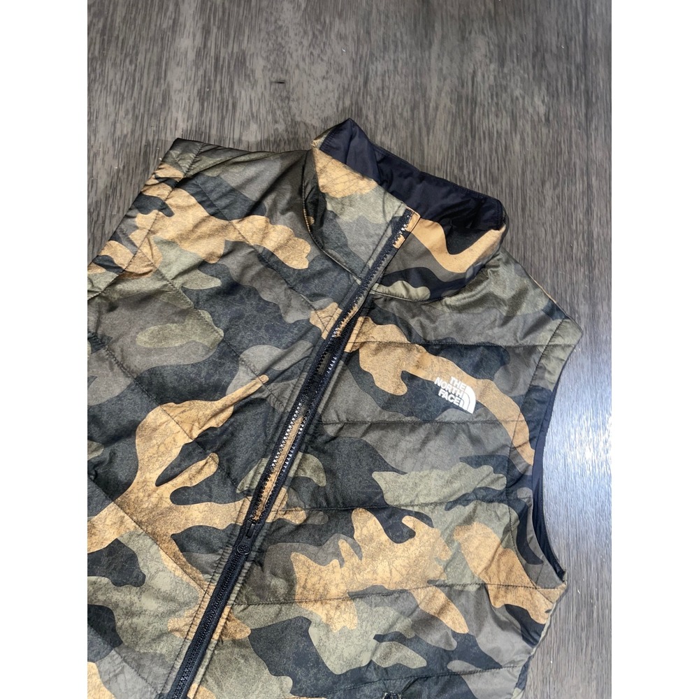 The North Face Womens Size L Green Camo Puffer Vest Quilted Full Zip Insulated